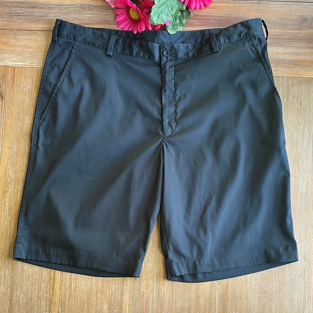 Men’s Nike Dri-Fit Golf Shorts Size 38 Black - Picture 1 of 9